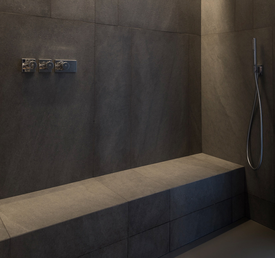 inHAUS luxury homes: steam room