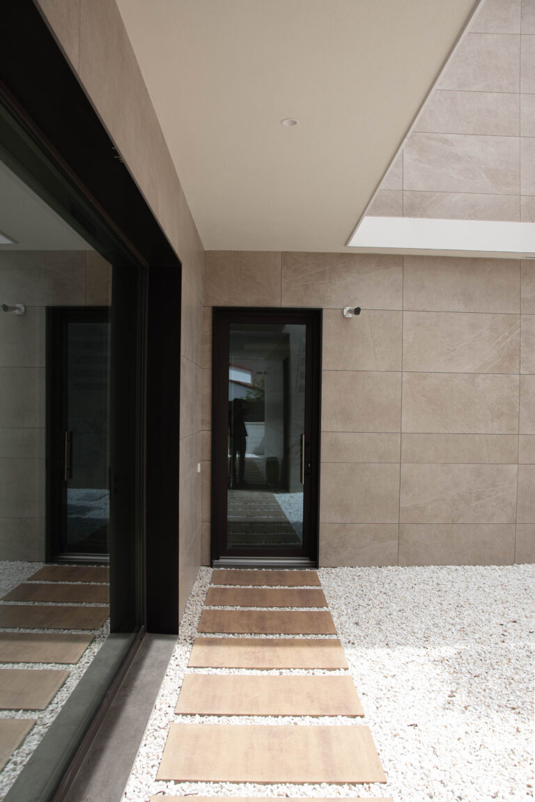 Inhaus Pool Modular house with swimming pool - Villen inHAUS