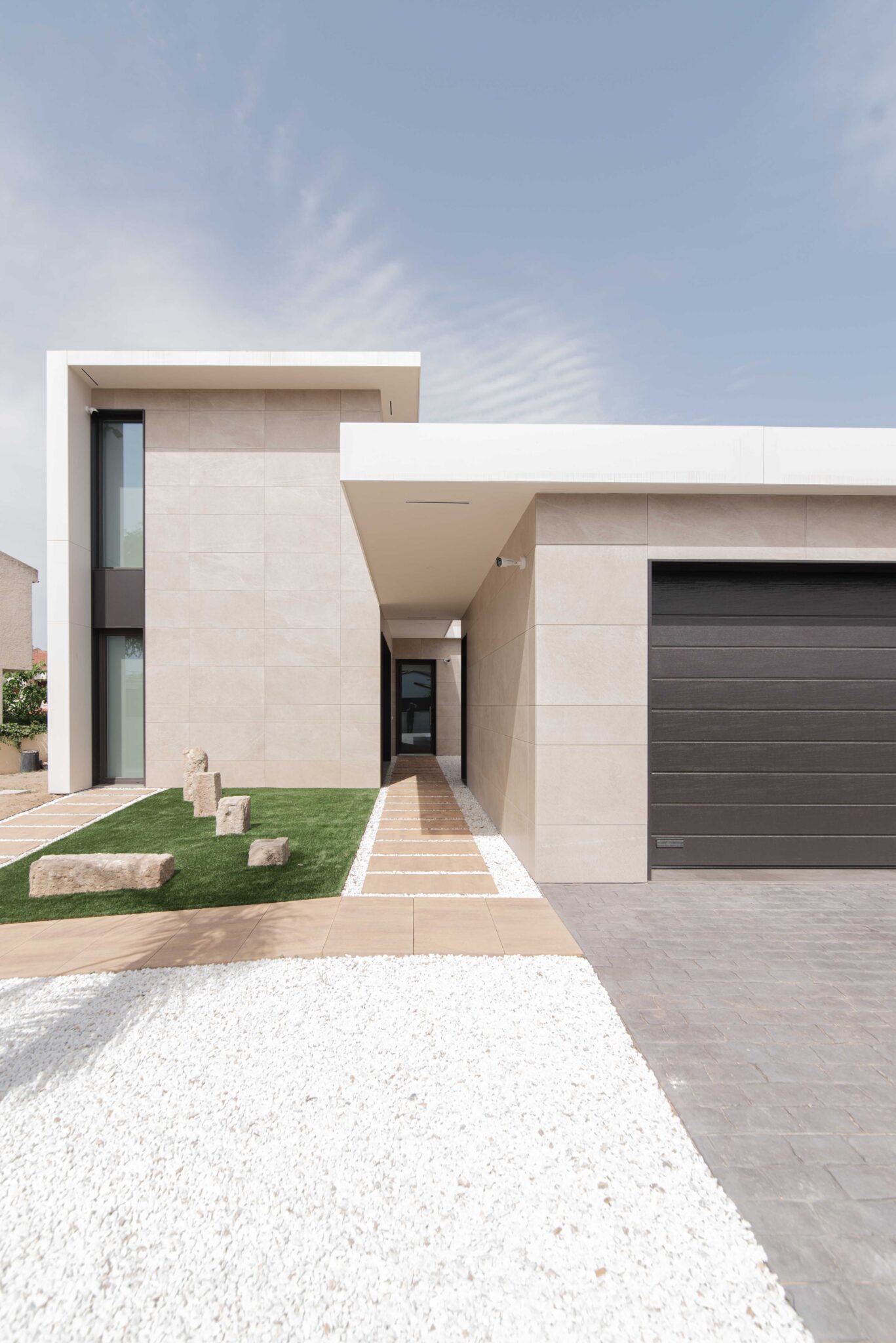 Inhaus Pool Modular house with swimming pool - Villen inHAUS