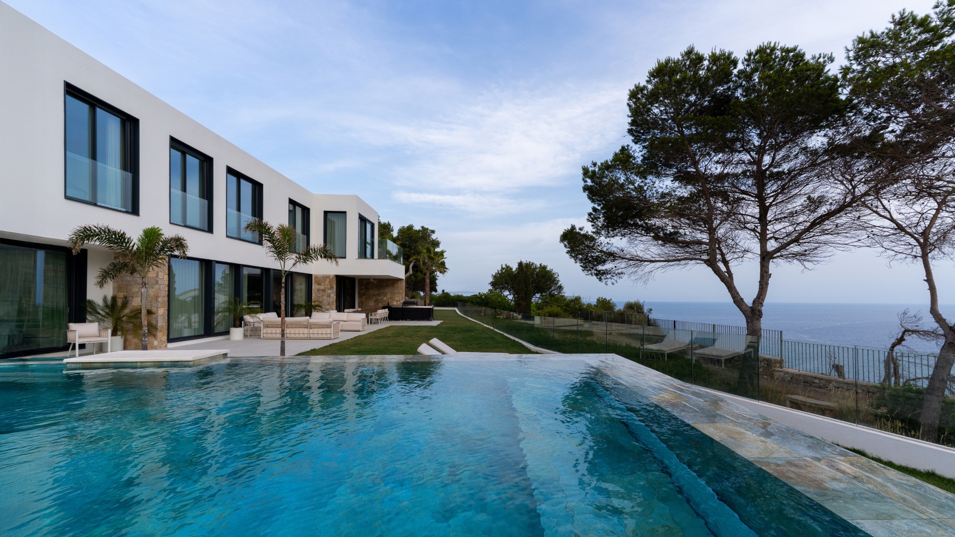 Luxus sommerhaus mit Natursteinfassade in Javea mit Meerblick