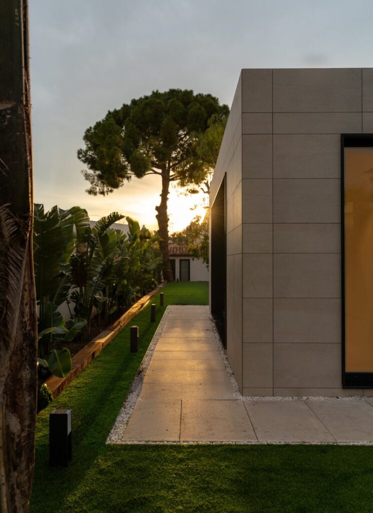 Aussenanlage modulhaus beton veranda