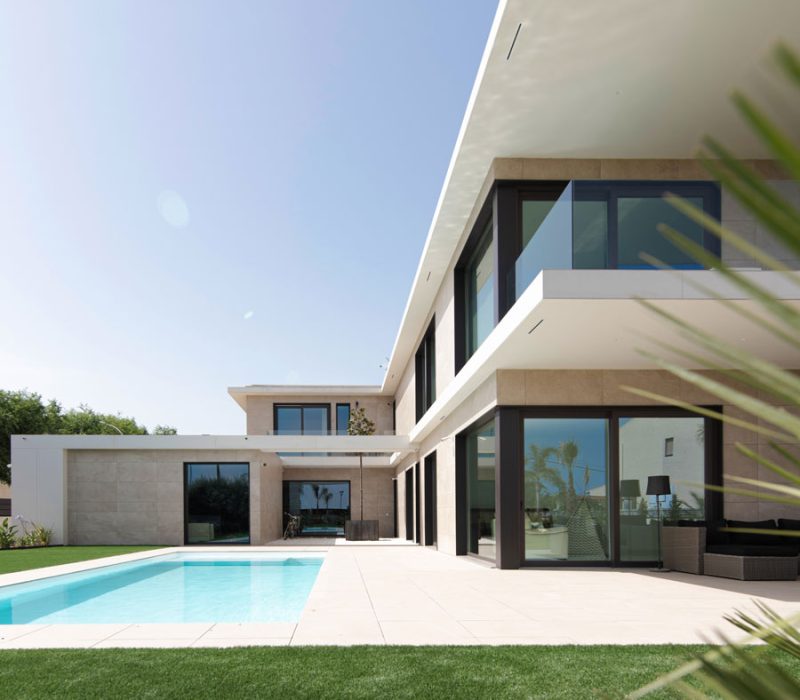 modulhaus-mit-schwimmbad-luxus-spanien-5